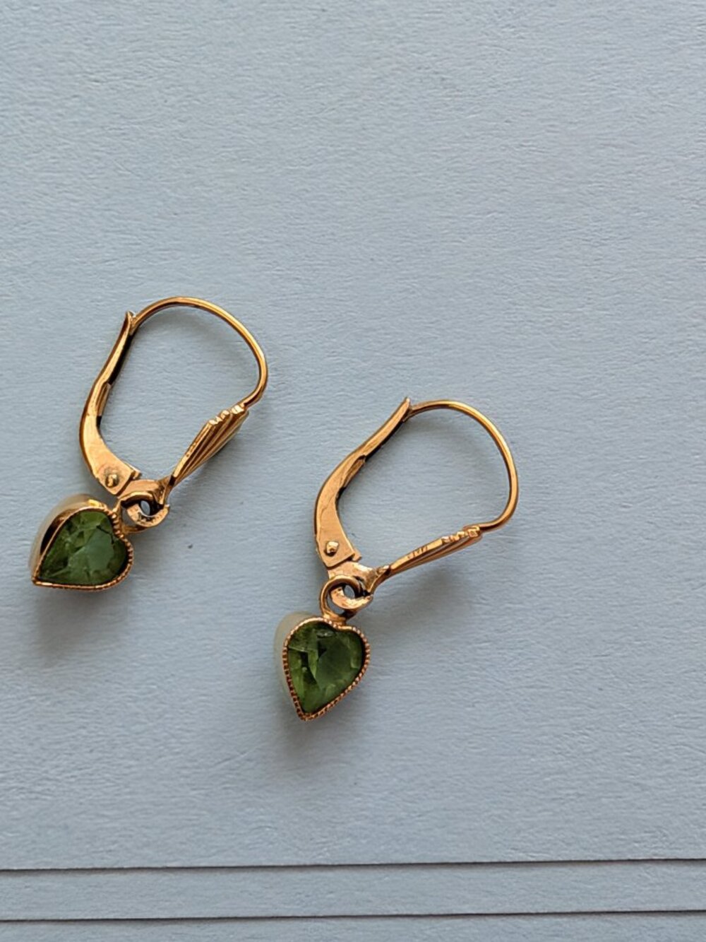 Goldtone Green Stone Heart Leverback earrings